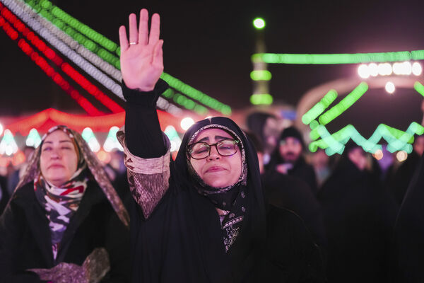 همخوانی سرود «سلام یا مهدی» با حضور ابوذر روحی در مسجد جمکران