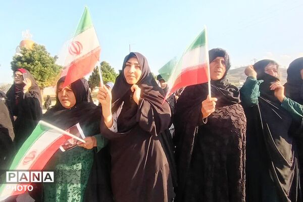بیعت دانش‌آموزان دیشموکی  با رهبر انقلاب