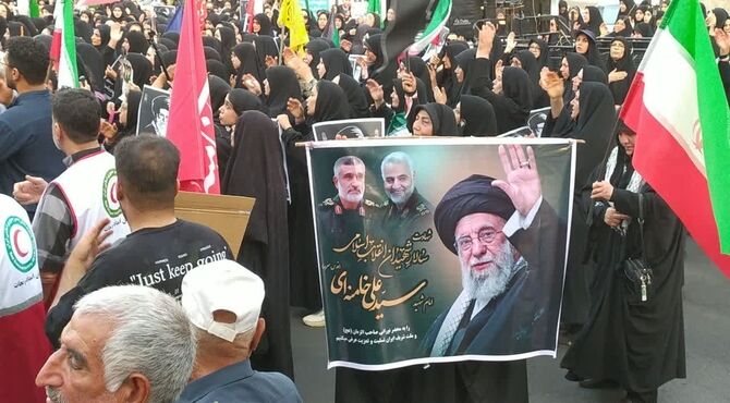 تشییع نمادین جاماندگان از پیکر آقای شهید