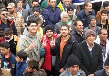 نورآباد یکپارچه در جشن پیروزی انقلاب؛ موج پرشور مردم در خیابان‌های شهر