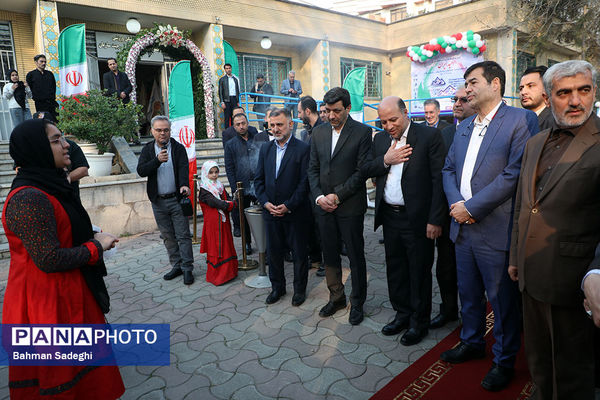 مراسم بدرقه تیم‌های ورزشی دانش‌آموزی به مسابقات ژیمنازیاد جهانی