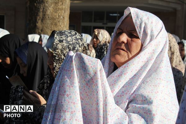 نماز عید سعید فطر در باغ ملی شهرستان سملقان
