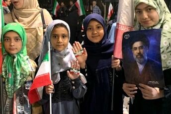 برپایی غرفه معاونت پرورشی و تربیت‌بدنی در حاشیه اجتماع دختران جان فدای ایران