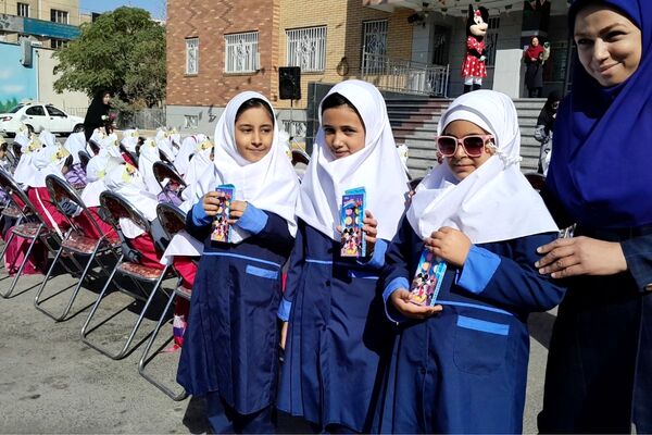 برگزاری جشن غنچه ها در آموزشگاه حضرت زینب(س)
