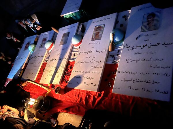 سفری در دل هشت‌ سال دفاع‌ مقدس