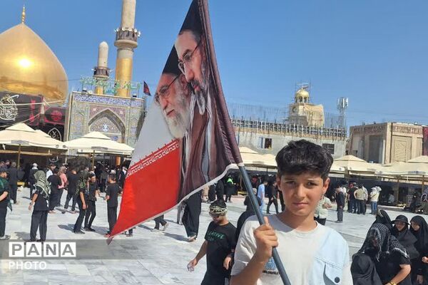 پیوند جان و جانان در کربلا؛ اقامه نماز جماعت در جوار ضریح شش‌گوشه