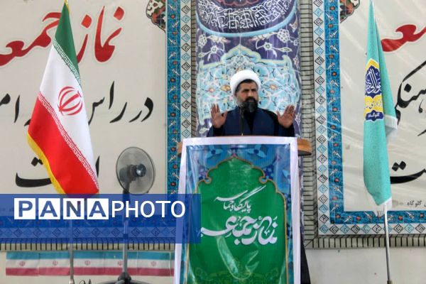 اقامه نماز جمعه‌ در گلوگاه 