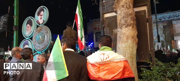 تجمع مردم غیور در مسجد جامع شهرستان نیشابور 