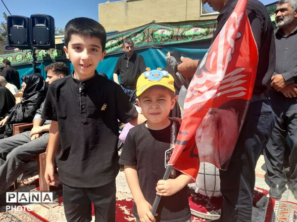 حضور پرشور کودکان و نوجوانان در جاماندگان اربعین در امامزاده محمد(ع) کرج