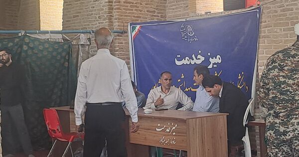 میز خدمت اداره‌های شهرستان نیشابور در جمعه خشم و نصر 