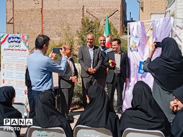 افتتاحیه طرح هر دانش آموز یک مهارت و جشنواره نوجوان خوارزمی 