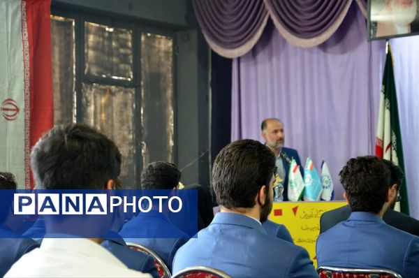 کارگاه آموزشی خبرنگاری پسران منطقه 6