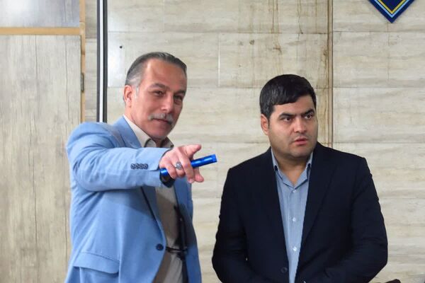 محفل انس با قرآن کریم به میزبانی دبیرستان شاهد‌ شهید مسعود‌ درخشان 
