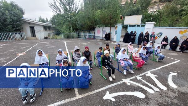 جشن شکوفه‌ها و غنچه‌ها در بلده