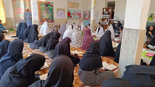 محفل انس با قرآن در مدرسه نمونه الزهرا ( س) یاسوج به‌مناسبت یادبود سیدحسن نصرالله