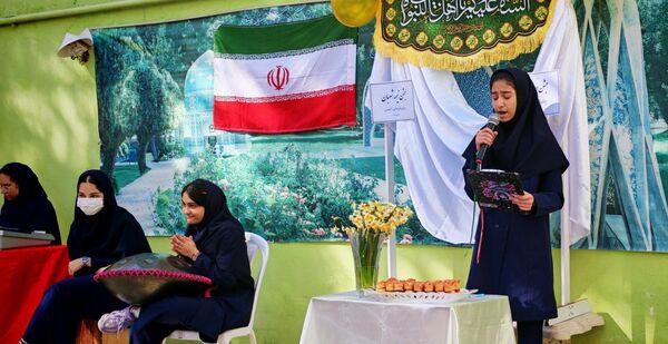 جشن ولادت صاحب الزمان در مدرسه صالحین 