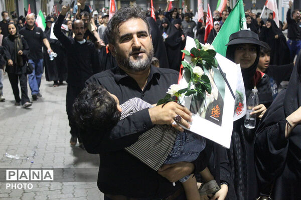 مشهد در سوگ؛ بدرقه باشکوه رهبر شهید انقلاب در جوار بارگاه رضوی/۲