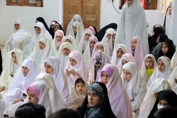 برگزاری جشن روزه اولی‌ها در خانه ایثارنجف‌آباد   