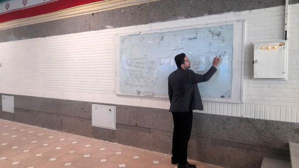 کارگاه مشاوره تحصیلی در مدرسه حضرت زینب (س) شهرستان اسدآباد 