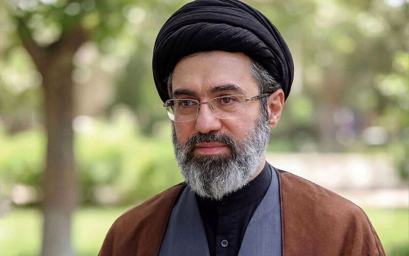 رهبر معظم انقلاب: فتح قله‌های پیشرفت، مأموریت تاریخی دانش‌آموزان و دانشجویان است