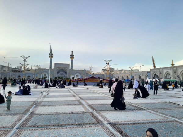  حضور پرشور زائران و مجاوران حضرت رضا (ع)