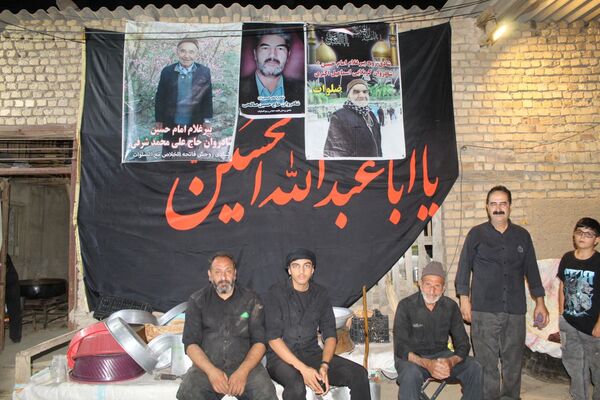 آماده‌سازی هلیم عاشورا در روستای اسحاق آباد نیشابور 