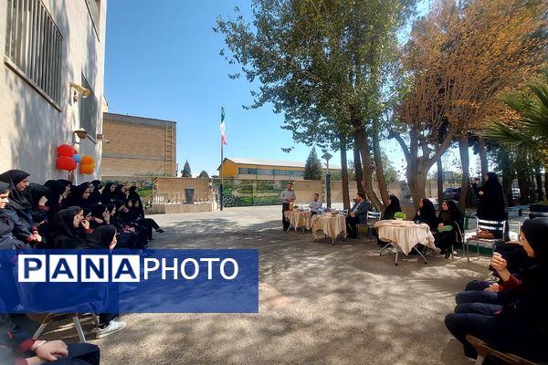 گرامیداشت مقام آتش‌نشان در دبیرستان نمونه دولتی شهیدی باقرشهر 