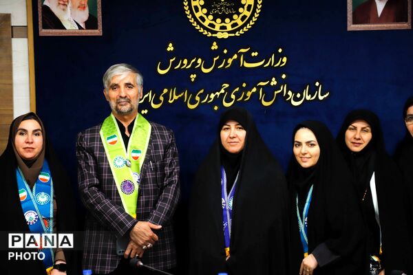 نشست هم‌اندیشی مسئولان دانش‌آموزی تهران با محور آموزش مربیان و مدیریت مصرف انرژی