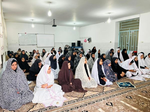آیین تجلیل از برگزیدگان مسابقات قرآنی، فرهنگی و هنری در خاتم
