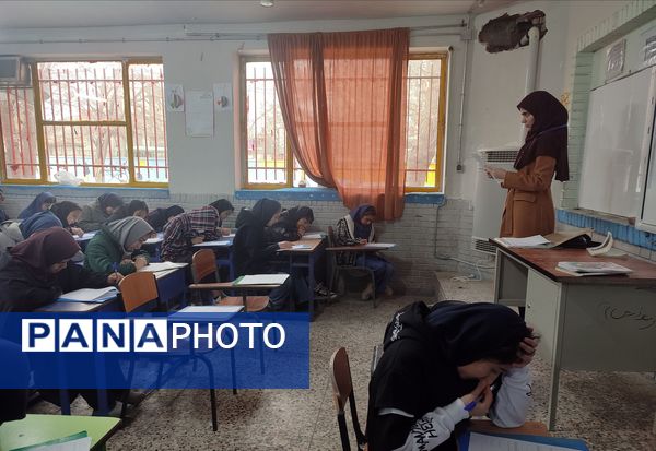 برگزاری امتحان نوبت اول در دبیرستان دخترانه میثاق