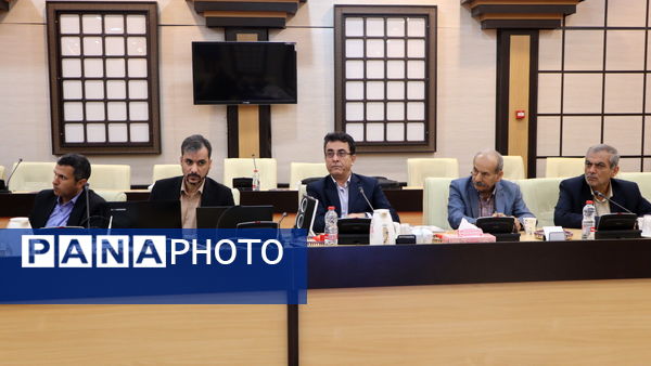 نشست شورای آموزش‌وپرورش استان بوشهر با محوریت آغاز اجرای طرح‌های ملی «حامی»، «توانا»