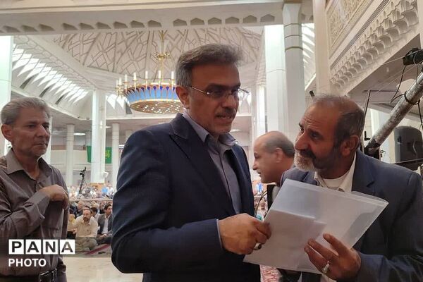 اجتماع فرهنگیان در آستانه بازگشایی مدارس در نماز جمعه شیراز