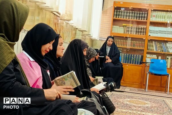 آیین معنوی دعای توسل در دارالقرآن امام مهدی (عج) موسسه کرامت شهرستان ری