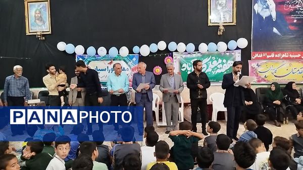 جشن بزرگداشت مقام معلم توسط دانش آموزان دبستان شهید پسندیده