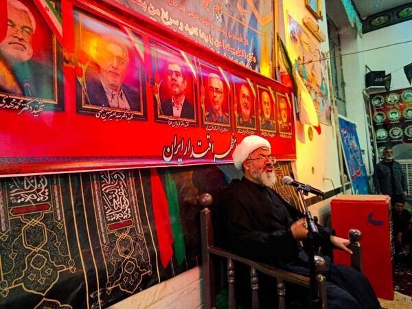 نوای “لبیک یا حسین” در شب پنجم محرم در رزق آباد طنین‌انداز شد