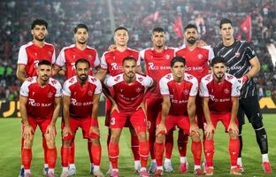 تخریب جایگاه استقلالی‌ها با نارنجک آبی/ کارگر: عطش گلزنی پرسپولیسی‌ها با یکی دو گل نباید خاموش شود+فیلم