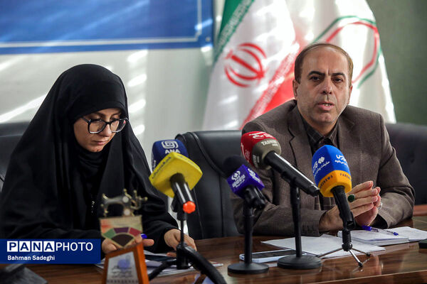 نشست خبری دومین جشنواره ملی طراحی و دوخت لباس دانش‌آموزی