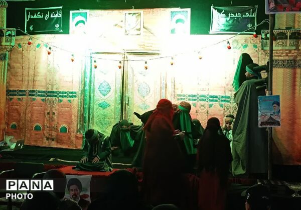 تجمع مینودشت با شب‌های دیگر متفاوت بود