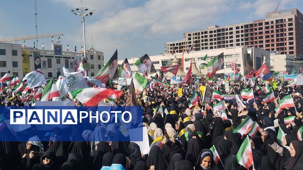 ۱۳ آبان روز دانش آموز و استکبار ستیزی