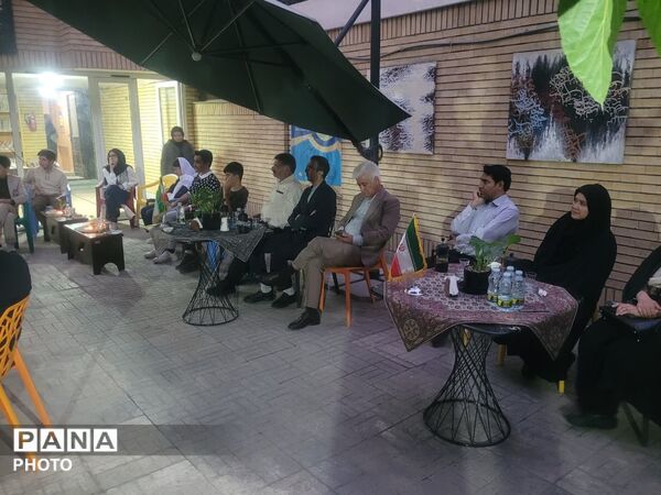 برگزاری شب شعر روایت عهد با حضور فرهیختگان شعر و ادب ناحیه ۳