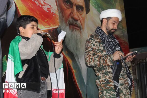 مراسم سازمان دانش‌آموزی فاروج به یاد دانش‌آموزان شهید میناب