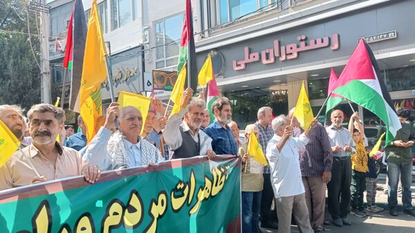 راهپیمایی مردم ولایتمدار شهرستان ورامین در محکومیت رژیم صهیونسیتی 