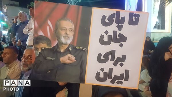 تداوم حضورحماسی مردم وفرهنگیان شهرستان کوهدشت در اجتماعات شبانه