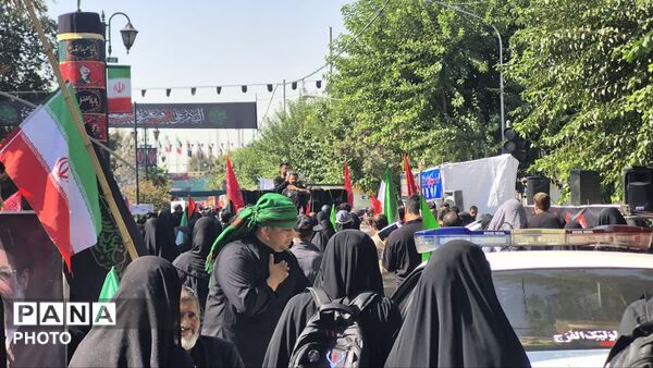 پیاده‌روی جاماندگان اربعین؛ جلوه‌ای از ارادت مردم به حضرت اباعبدالله‌الحسین (ع)