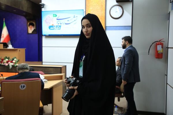 نشست صمیمی مدیران رسانه با استاندار قم