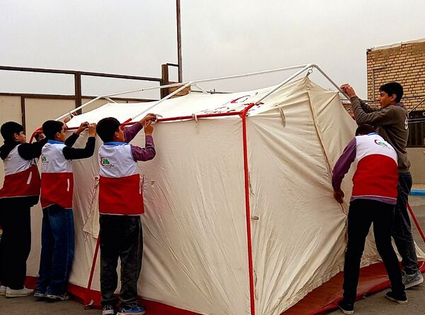 مانور زلزله در مدرسه امیرالمومنین شهرستان ملارد