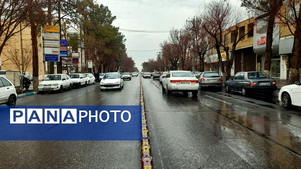 باران یزد؛ نوازشی بر پوست خاکی شهر و لبخندی بر لبان رهگذران