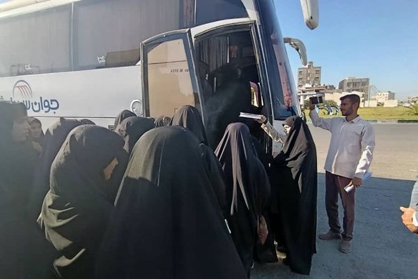 اعزام بیش از ۸۰ دانش‌آموز دختر از لیردف و جاسک به مناطق عملیاتی جنوب