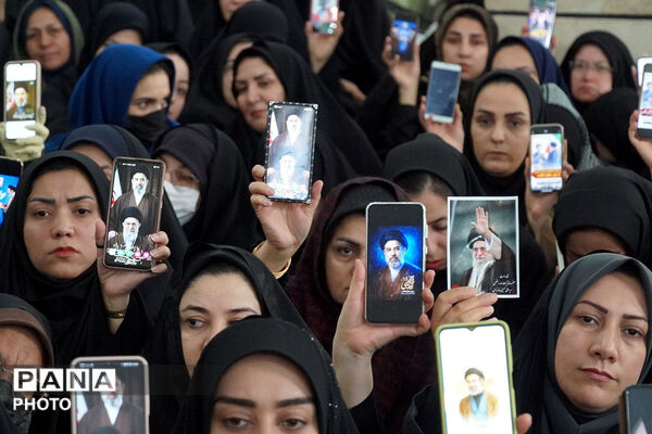 بیعت فرهنگیان شهرستان بجنورد با سومین رهبر انقلاب 