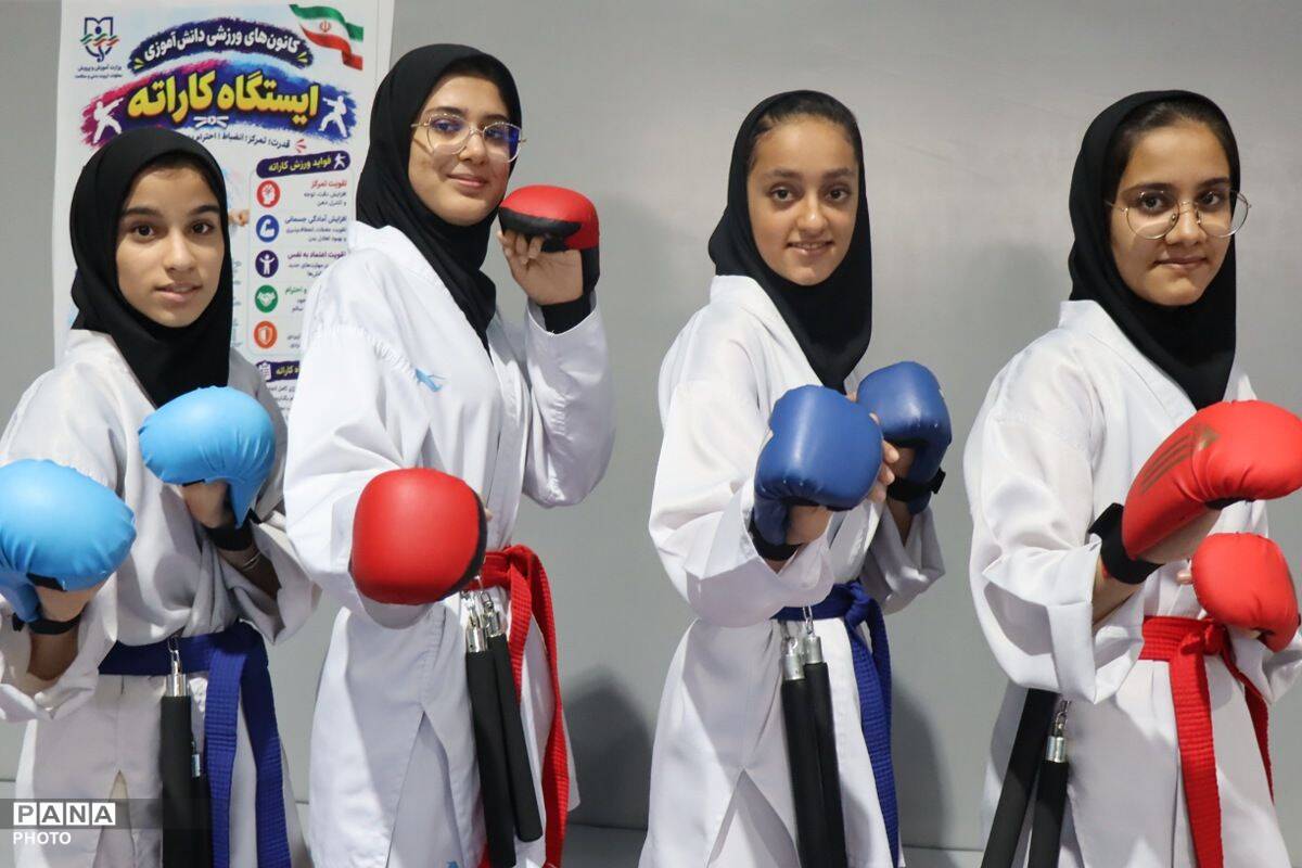 افتتاحیه طرح زمین های ورزشی در مدارس پاکدشت